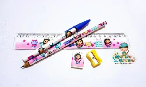 30 Super Kits Escolares Personalizados a Casa Mágica da Gabi