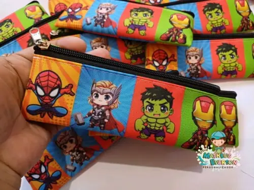 40 Estojos Slim Personalizado Heróis Cute Tam: 19x7cm