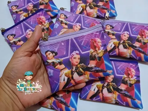 40 Porta Moedas Guerreiras do K-pop Tamanho: 10x12cm