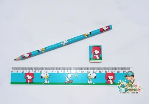 45 Lápis, 45 Réguas e 45 Borrachas Personalizado Snoopy