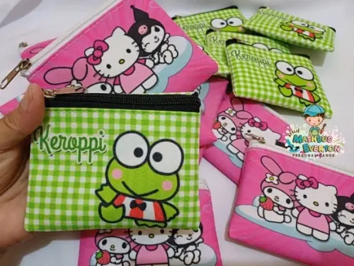 45 Porta Moedas Hello Kitty Tamanho: 10x12cm