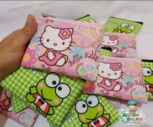 50 Porta Moedas Hello Kitty Tamanho: 10x12cm