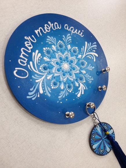 Mandala com Porta-chaves o Amor Mora Aqui 20cm