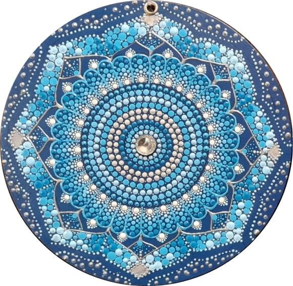 Mandala Energia Espiritual 20 cm - fundo azul