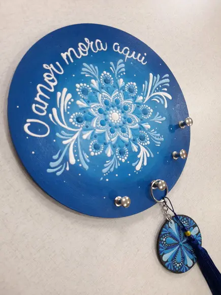 Mandala com Porta-chaves o Amor Mora Aqui 20cm