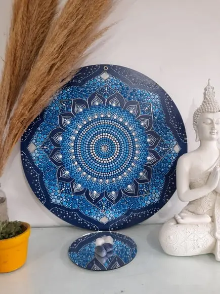 Mandala Energia Espiritual 30 cm - com fundo azul