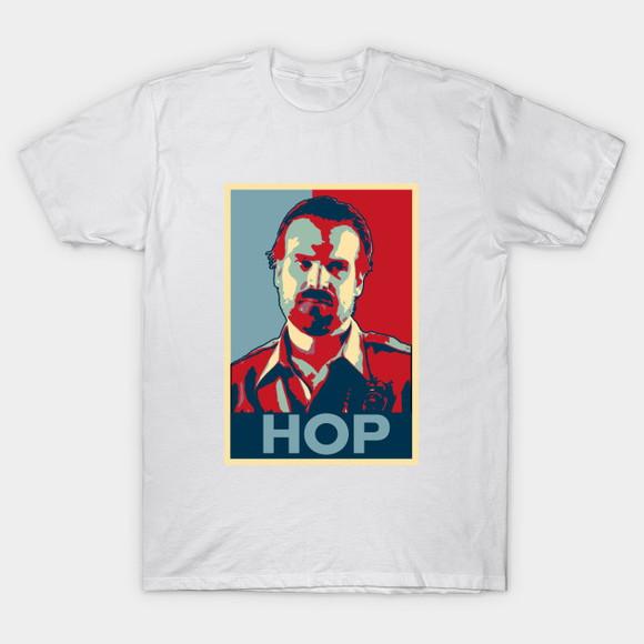 Camiseta Hopper- Stranger Things - Bagulhos Sinistros