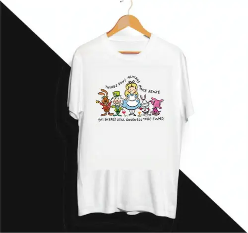 Camiseta Alice In Wonderland Doodles