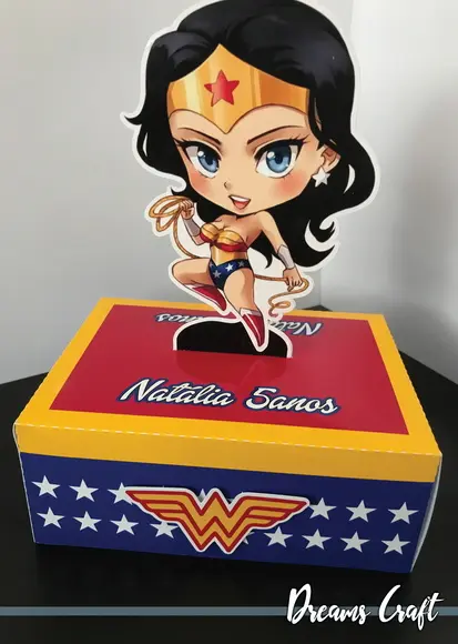 Centro de Mesa Mulher Maravilha