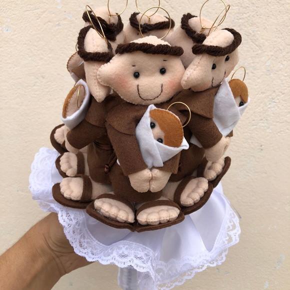 Buquê Santo Antônio em Feltro