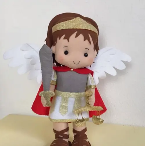 Anjo Miguel em Feltro