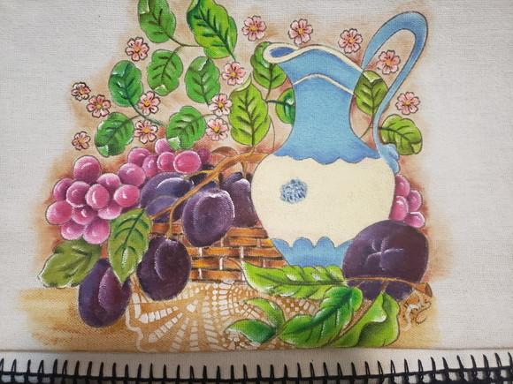 Pano de prato Jarra, uvas , ameixas (pintado a mão)