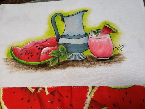 PANO DE PRATO, jarra, melancia e copo com suco