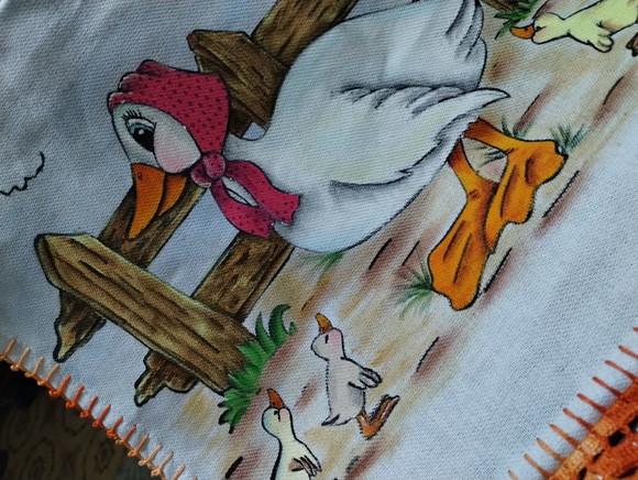 Pano de Prato, Pintado à Mão -pata e Família