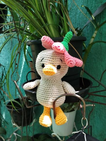 Pato com Flor em Crochê - Amigurumi