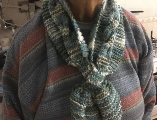Gola transpassada de lã