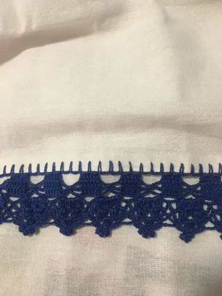 Pano de prato liso com croche