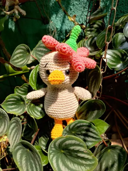 Pato com Flor em Crochê - Amigurumi