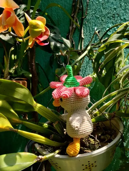 Pato com Flor em Crochê - Amigurumi