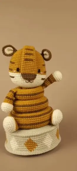 Receita em Português- Amigurumi- Brinquedo de Anéis Tigre