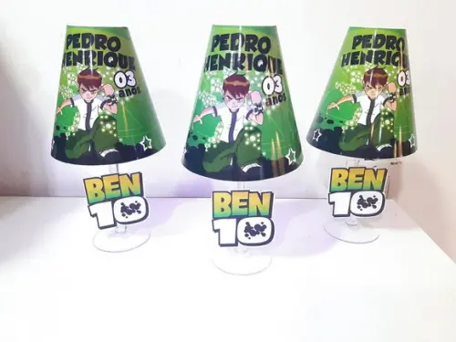 Centro de Mesa Abajur Ben 10 com Led