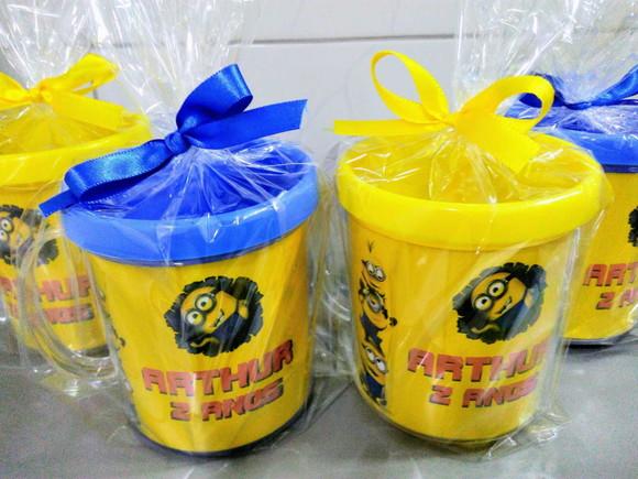 30 Canecas Minions