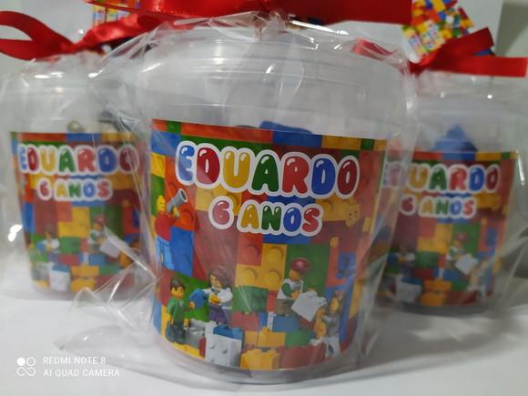 30 Potes com Blocos de Montar Lego