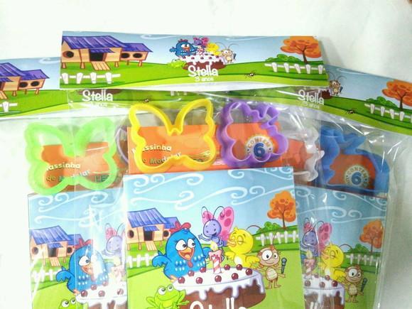 Galinha pintadinha Kit massinha com 2 cortadores