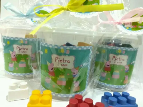20 Potes com Blocos de Montar Galinha Pintadinha
