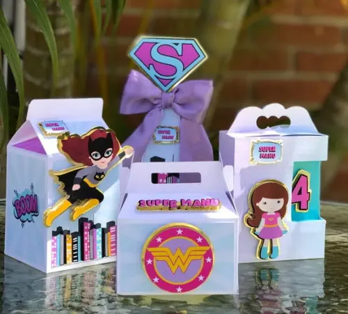 Caixa para Lembrancinha personalizada Super Heroínas luxo