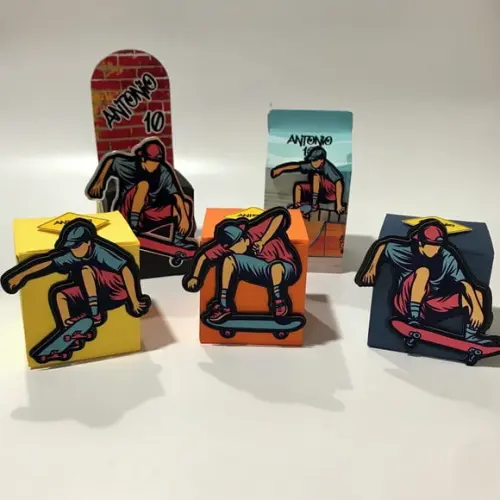Caixinhas Personalizadas Tema Skate - Decoração Festa Infantil Luxo - Lembrancinha