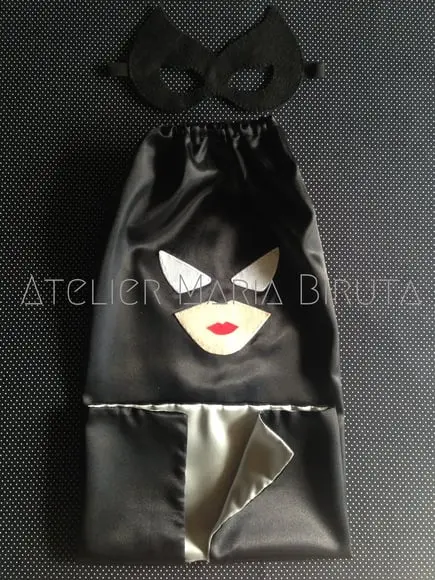 Capa e Máscara Mulher Gato Infantil