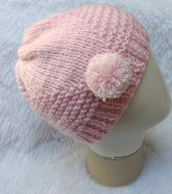 Conjunto Gorro e Sapatinho em Tricô rosa com pompom para Bebê -