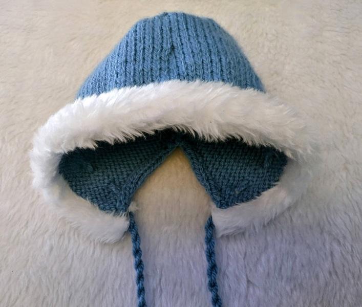 Conjunto Gorro e Sapatinho em Tricô azul com pelucia  para Bebê
