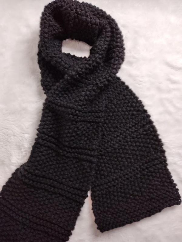 Cachecol e gorro masculino em tricô - preto