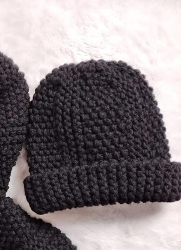 Gorro em Tricô Manual Preto  - Unissex