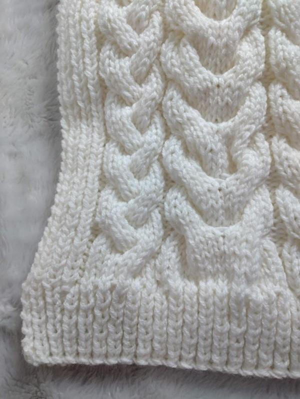 Cachecol  em tricô  com tranças - off white