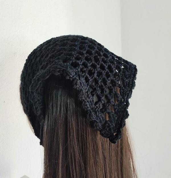 Bandana em  Crochê  arcos preta- lenço para cabelos