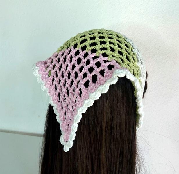 Bandana em  Crochê  arcos cores- lenço para cabelos