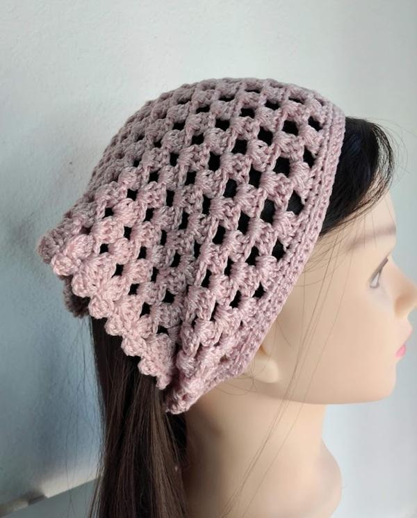 Bandana em  Crochê  rosa - lenço para cabelos