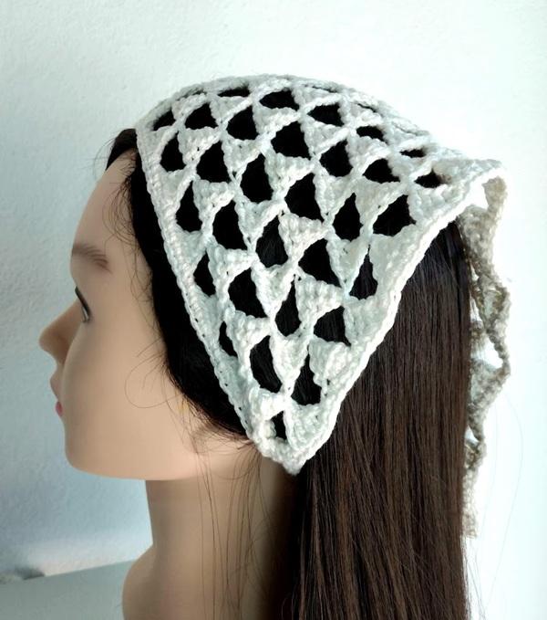 Bandana em  Crochê  off white - lenço para cabelos