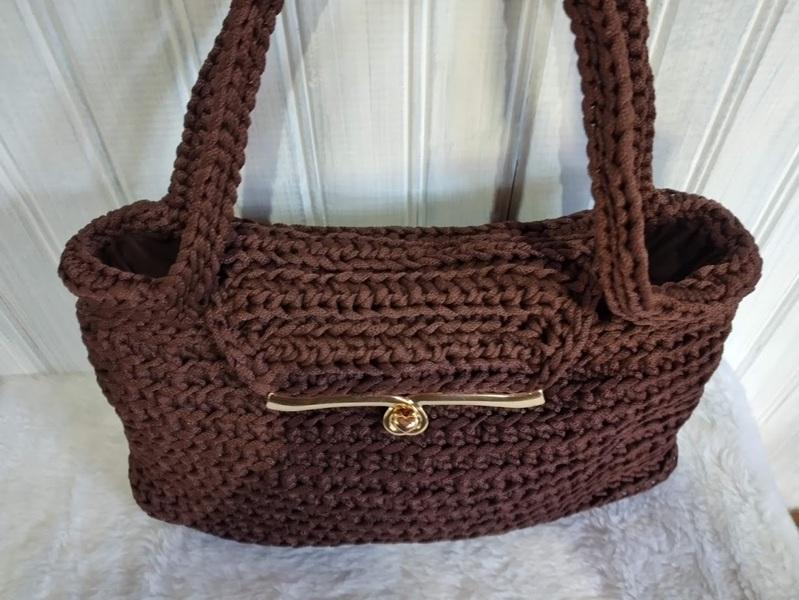 Bolsa de Crochê Personalizável com Fecho Dourado - Design Exclu