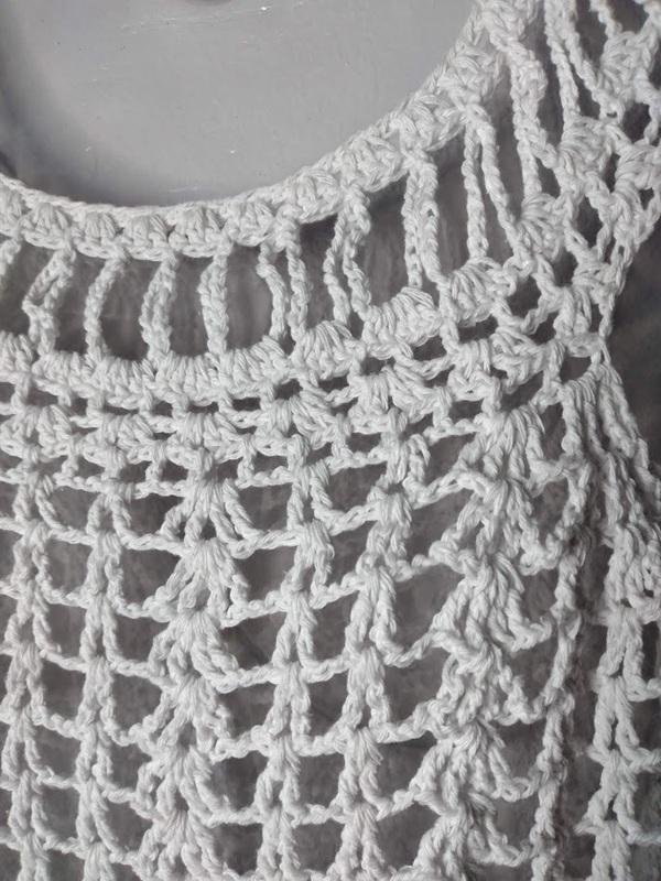 Saída de praia  vestido em crochê   - branca