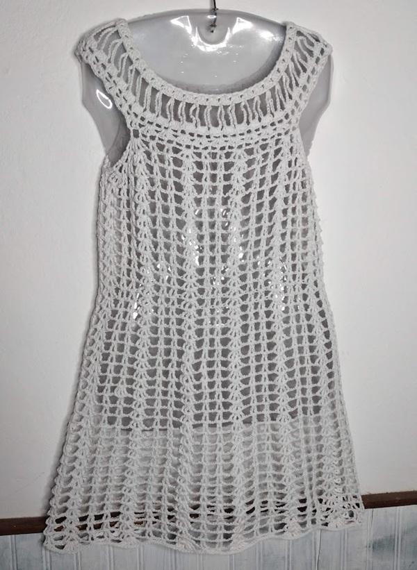 Saída de praia  vestido em crochê   - branca