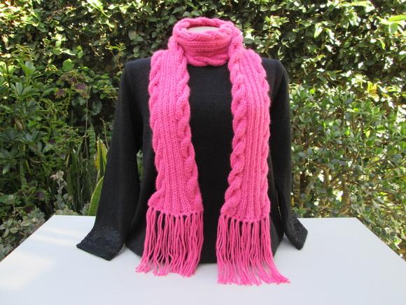 Cachecol e Gorro em Trico  na cor Pink- feito à mão