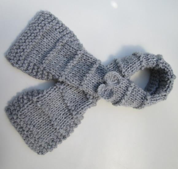 Cachecol e Gorro Infantil em Trico com Laço-  cor Cinza- feito ?