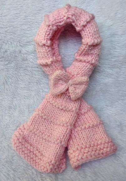Cachecol e Gorro Infantil em Tricô com Laço -cor rosa - feito ?