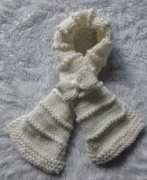 Cachecol infantil em tricô com laço - cor natural