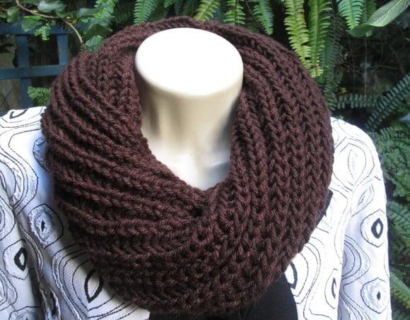 Cachecol Maxi Gola em Tricô - Marrom