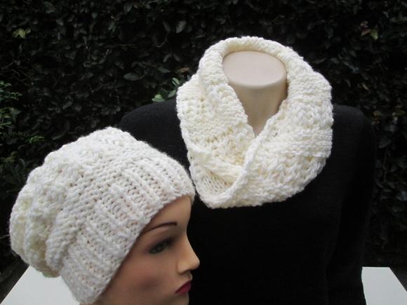 Conjunto Cachecol Gola e Gorro Trico Viena- Cru Natural